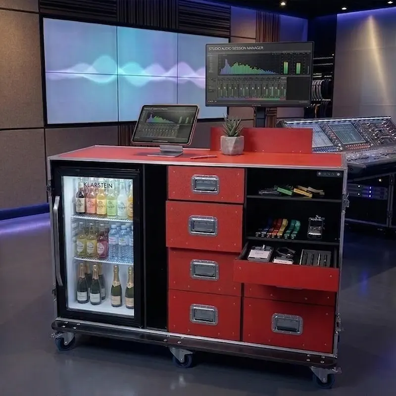 Station d'accueil avec écran flight case pour acceuil avec ecran