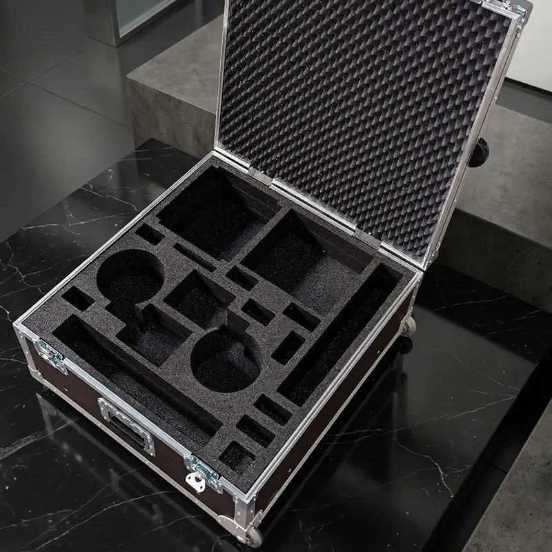 Flight case pour le rangement de pièces techniques