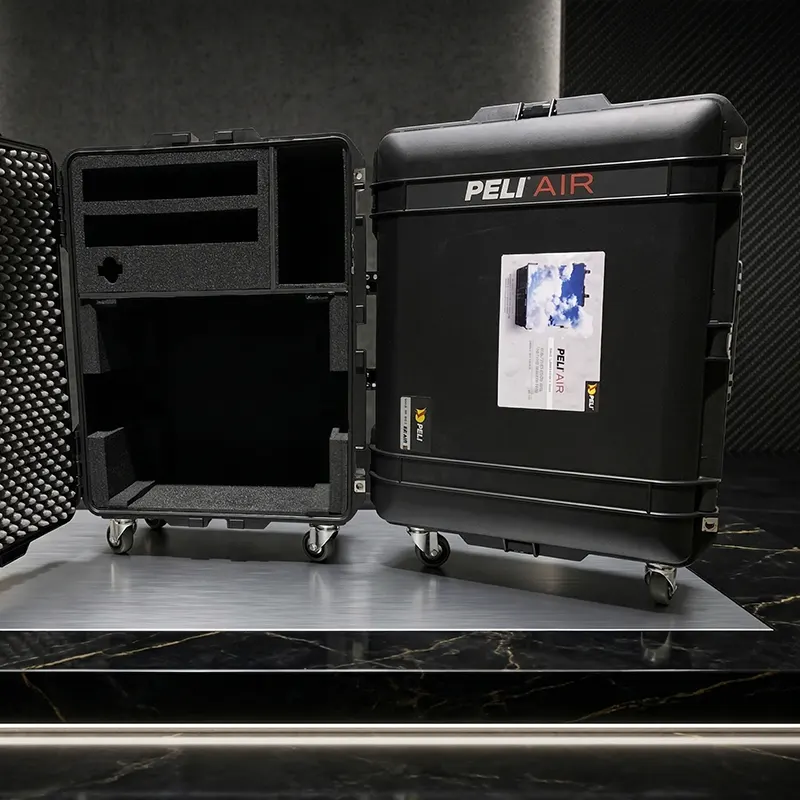 Valise Peli™ Air avec roulettes pivotantes