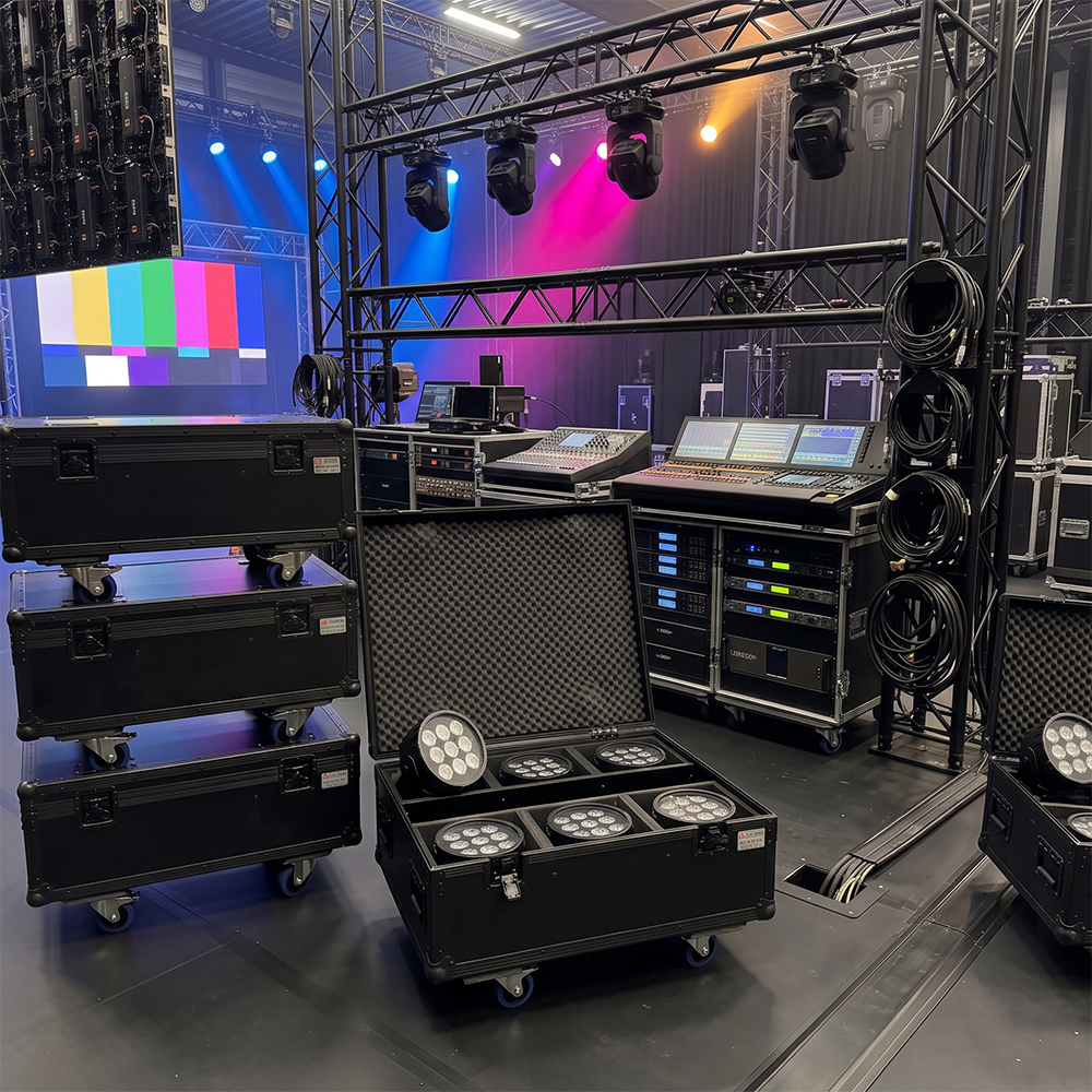 Flight case pour 6 projecteurs flight case pour 6 projecteurs
